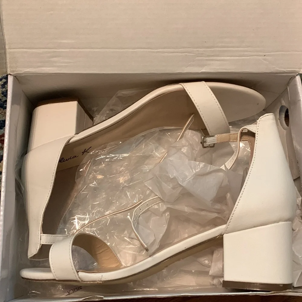 White Heels - Picture 1 of 4